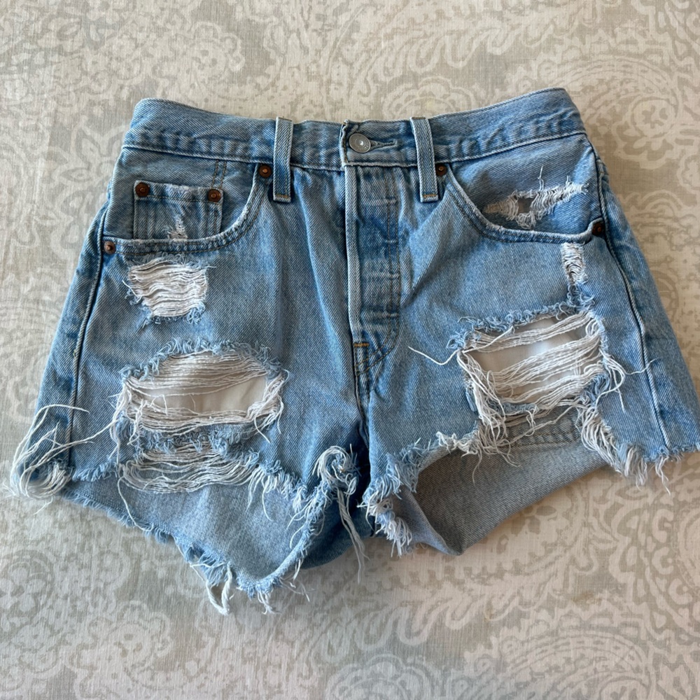 Levi - 501 denim shorts